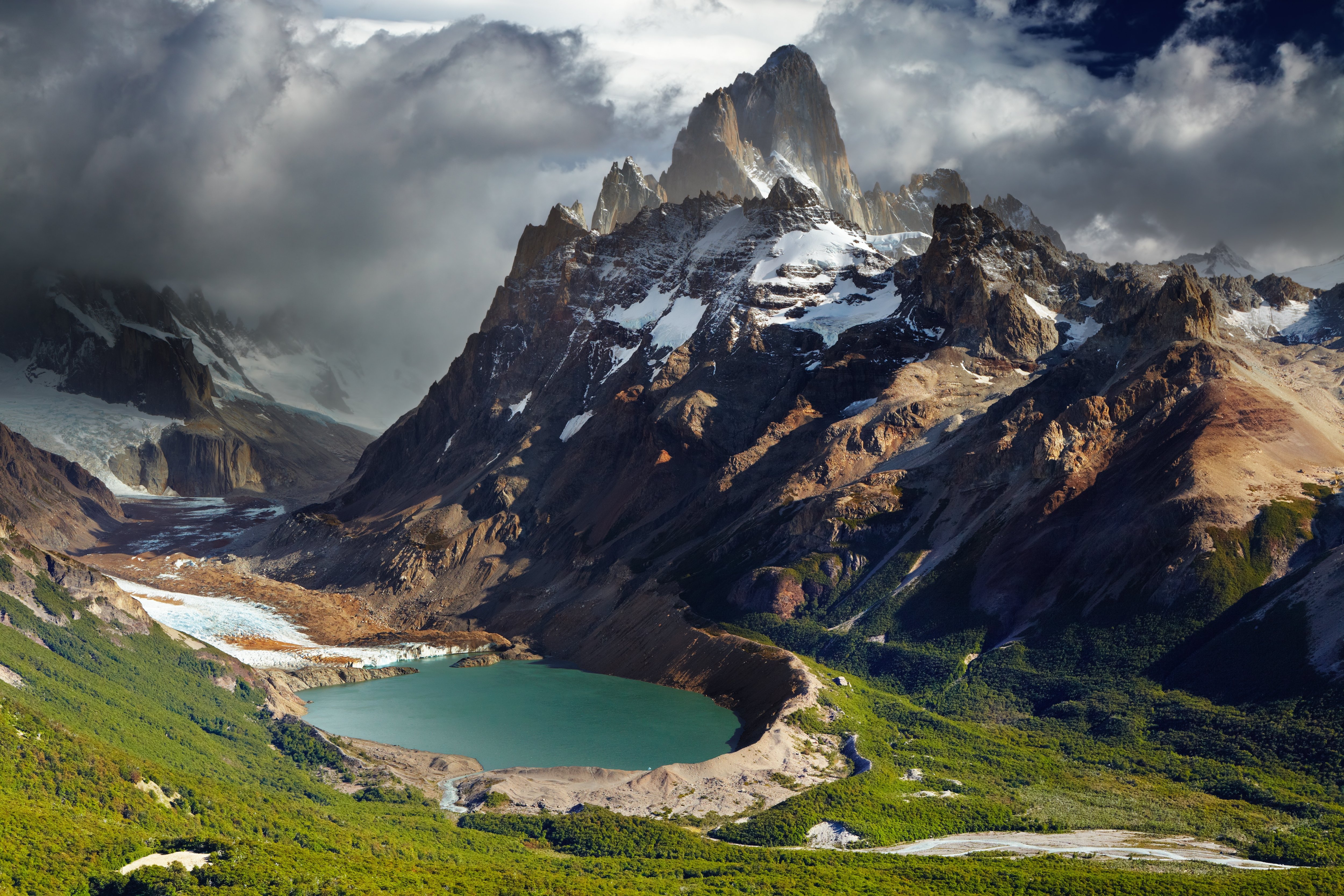 Гора нн. Патагония Аргентина озеро горы. Фитц Рой Патагония. Аргентина природа Патагония. Патагония Чили.