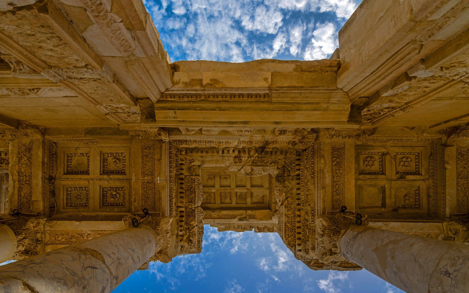 Обои небо, руины, архитектура, турция, эфес, библиотека цельса, the sky, ruins, architecture, turkey, ephesus, the library of celsus разрешение 1920x1200 Загрузить