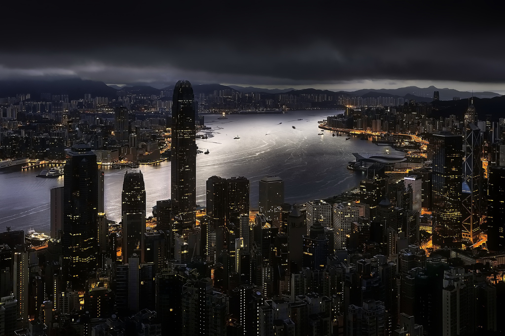Обои ночь, панорама, город, небоскребы, китай, гонконг, night, panorama, the city, skyscrapers, china, hong kong разрешение 2048x1365 Загрузить