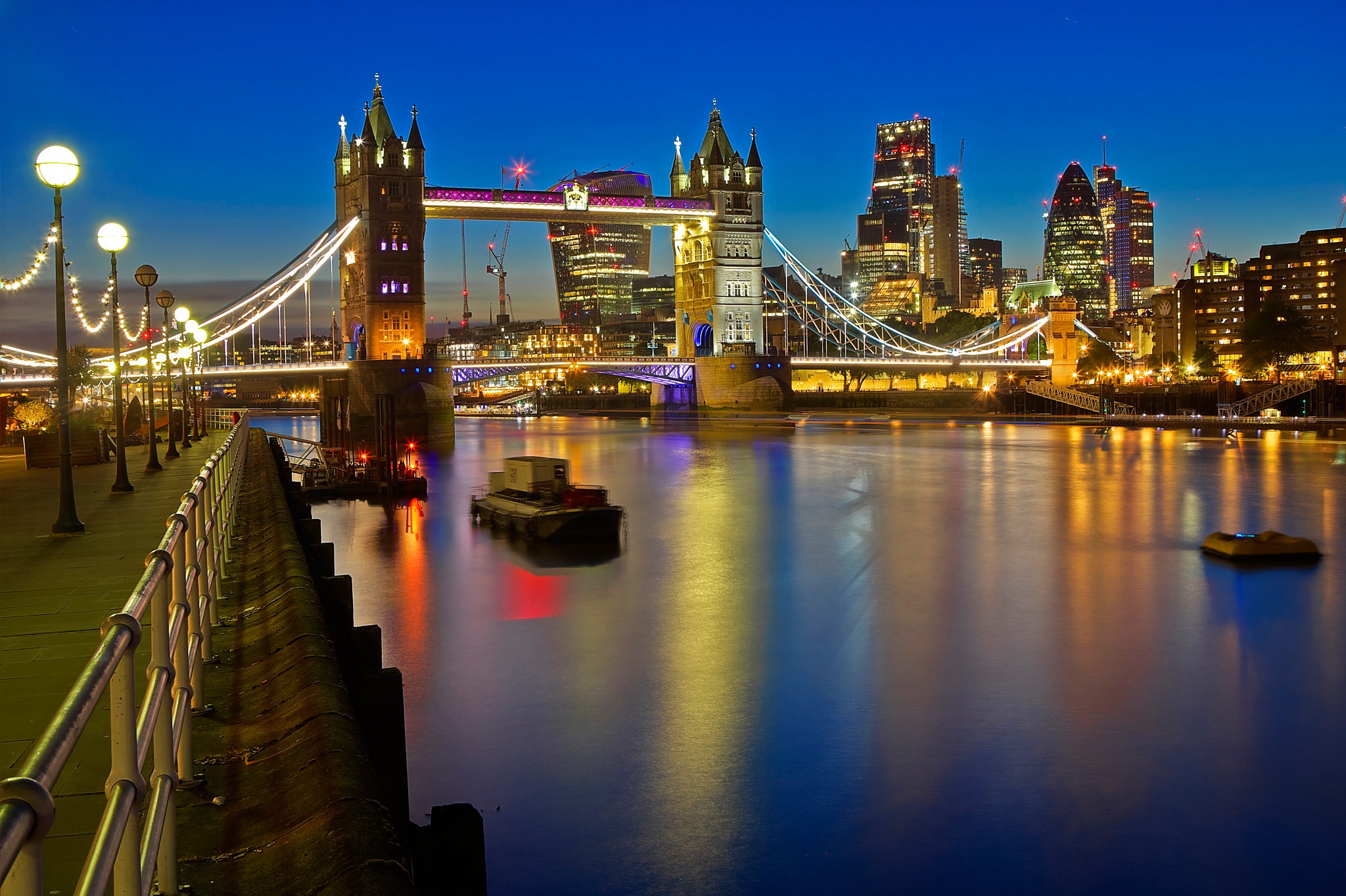 Обои ночь, огни, река, лондон, темза, англия, тауэрский мост, night, lights, river, london, thames, england, tower bridge разрешение 2048x1364 Загрузить