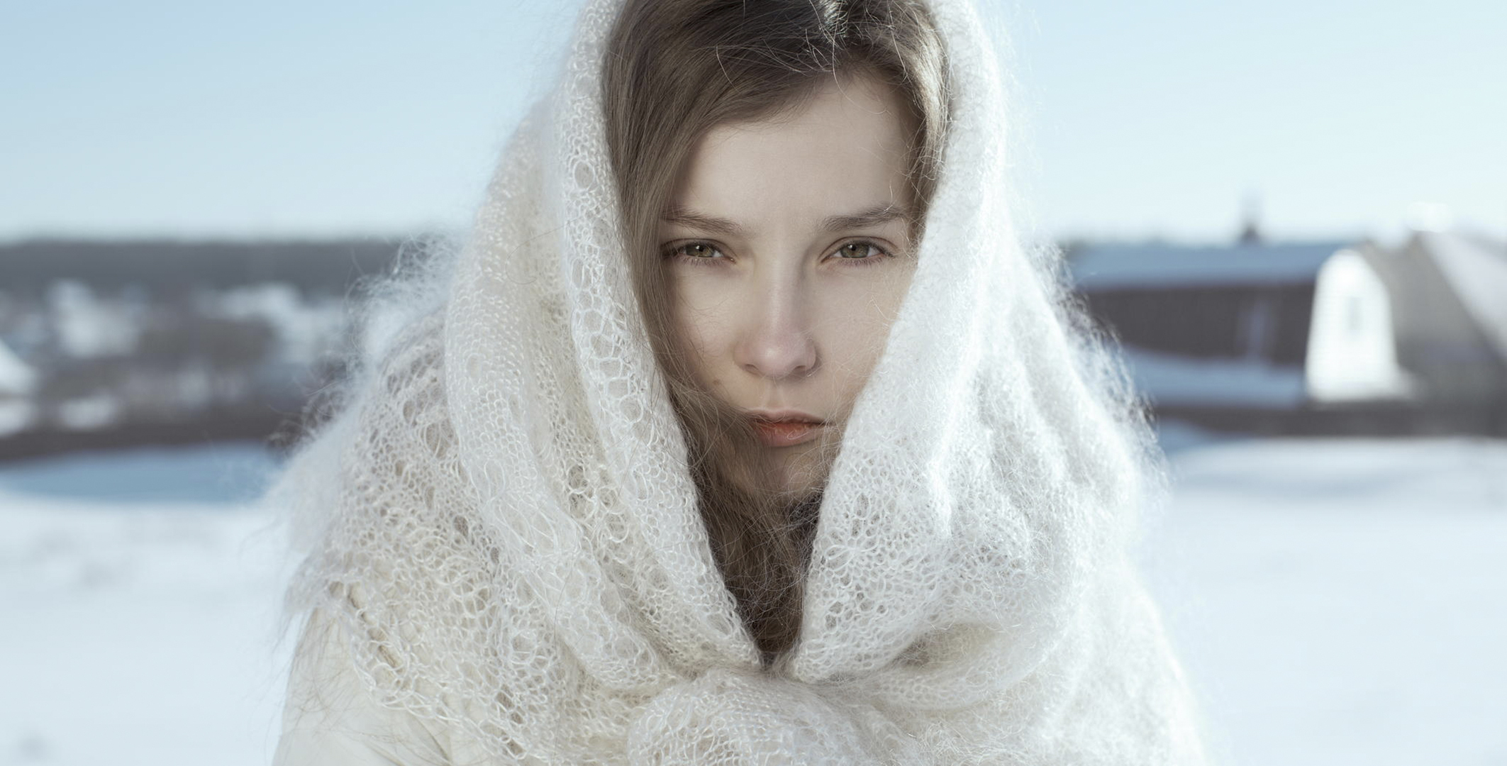 Обои зима, девушка, портрет, взгляд, модель, лицо, платок, фотосессия, winter, girl, portrait, look, model, face, shawl, photoshoot разрешение 2125x1080 Загрузить