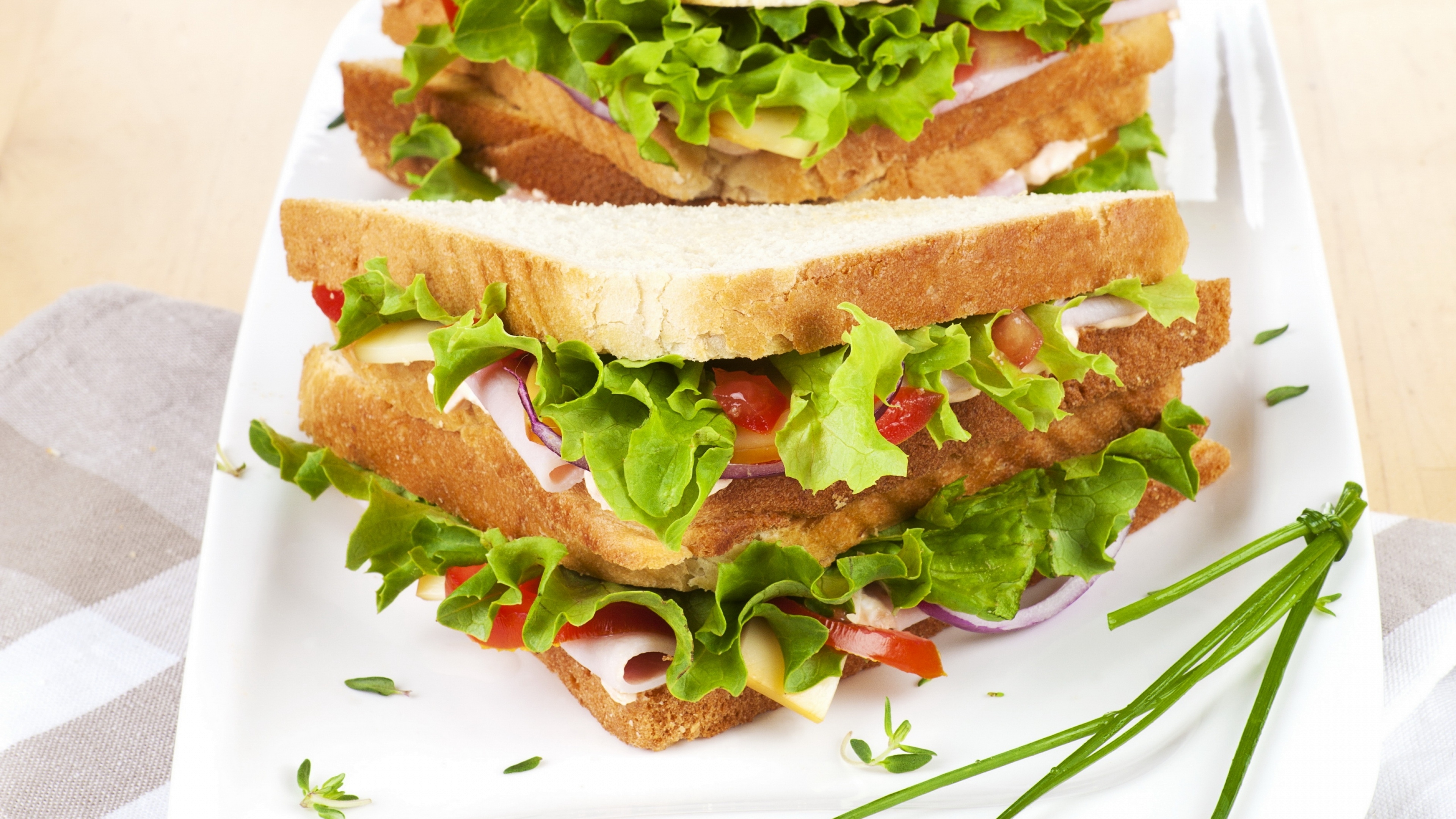 Обои зелень, бутерброд, овощи, салат, морепродукты, сэндвич, фастфуд, фаст-фуд, greens, sandwich, vegetables, salad, seafood, fast food разрешение 3840x2160 Загрузить