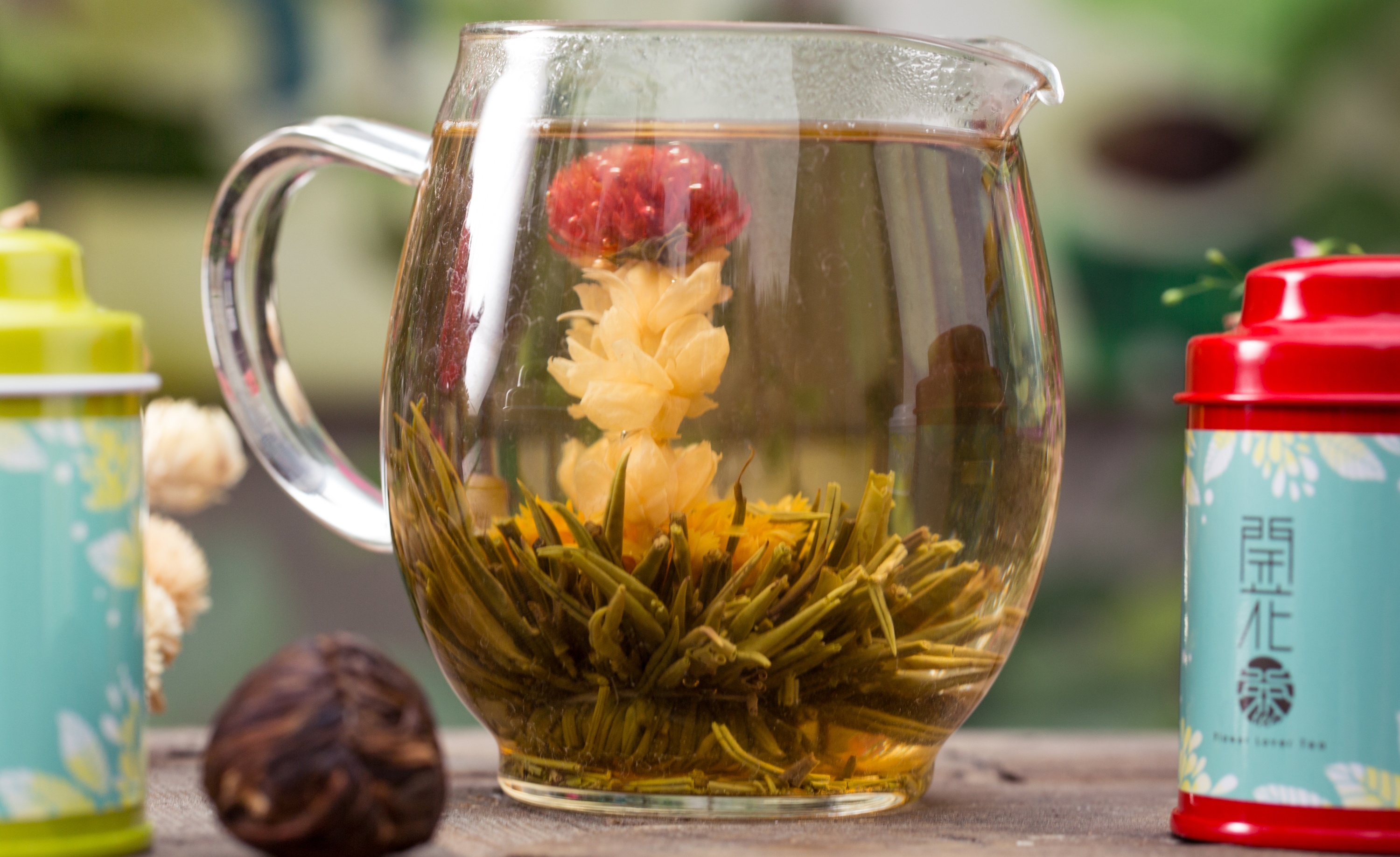 Заварка для цветов. Чай китайский цветок раскрывается. Зеленый чай цветок распускается. Чай цветок распускается. Китайский чай цветок распускается.