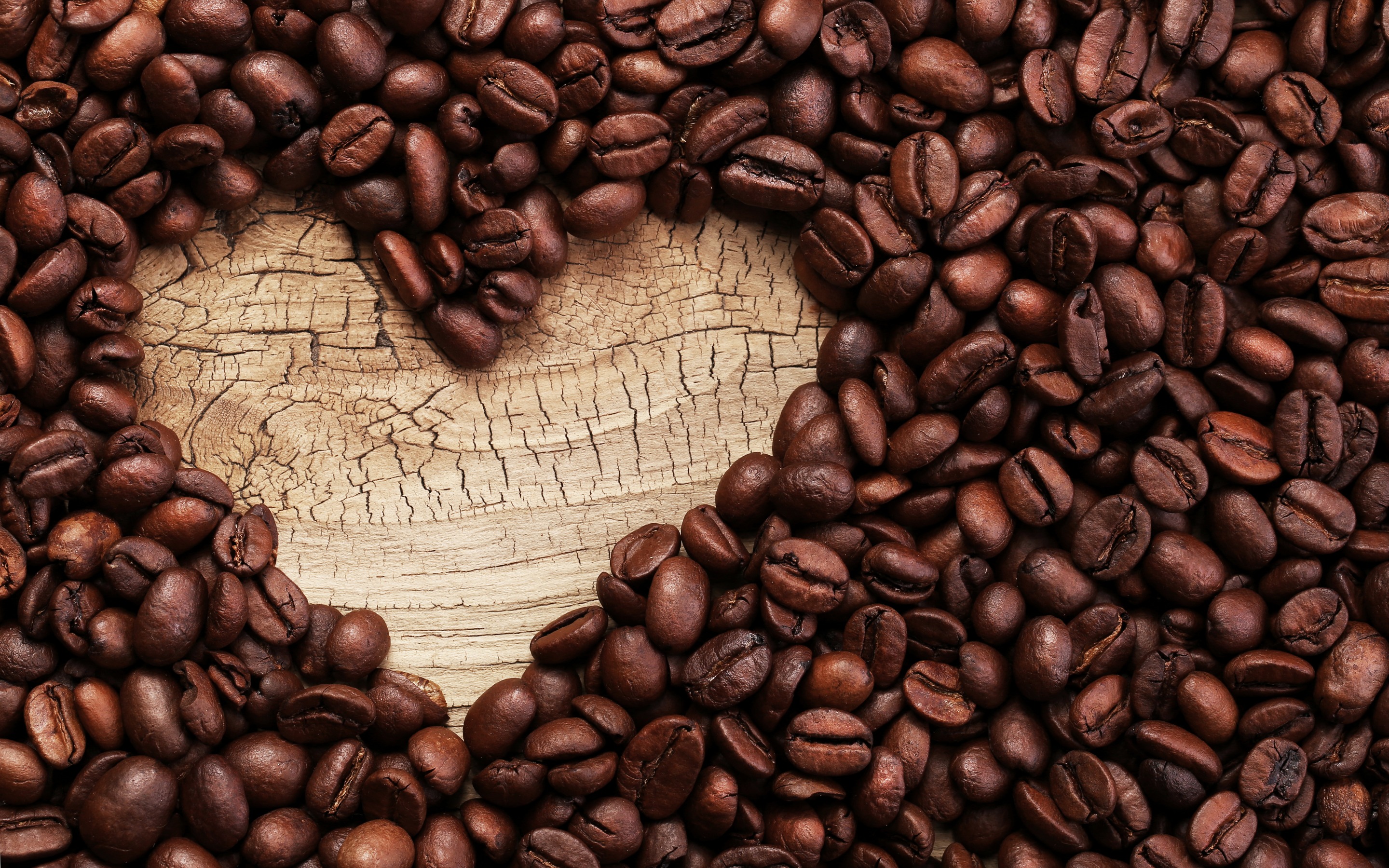 Обои сердечко, зерна, кофе, кофейные зерна, heart, grain, coffee, coffee beans разрешение 2880x1800 Загрузить