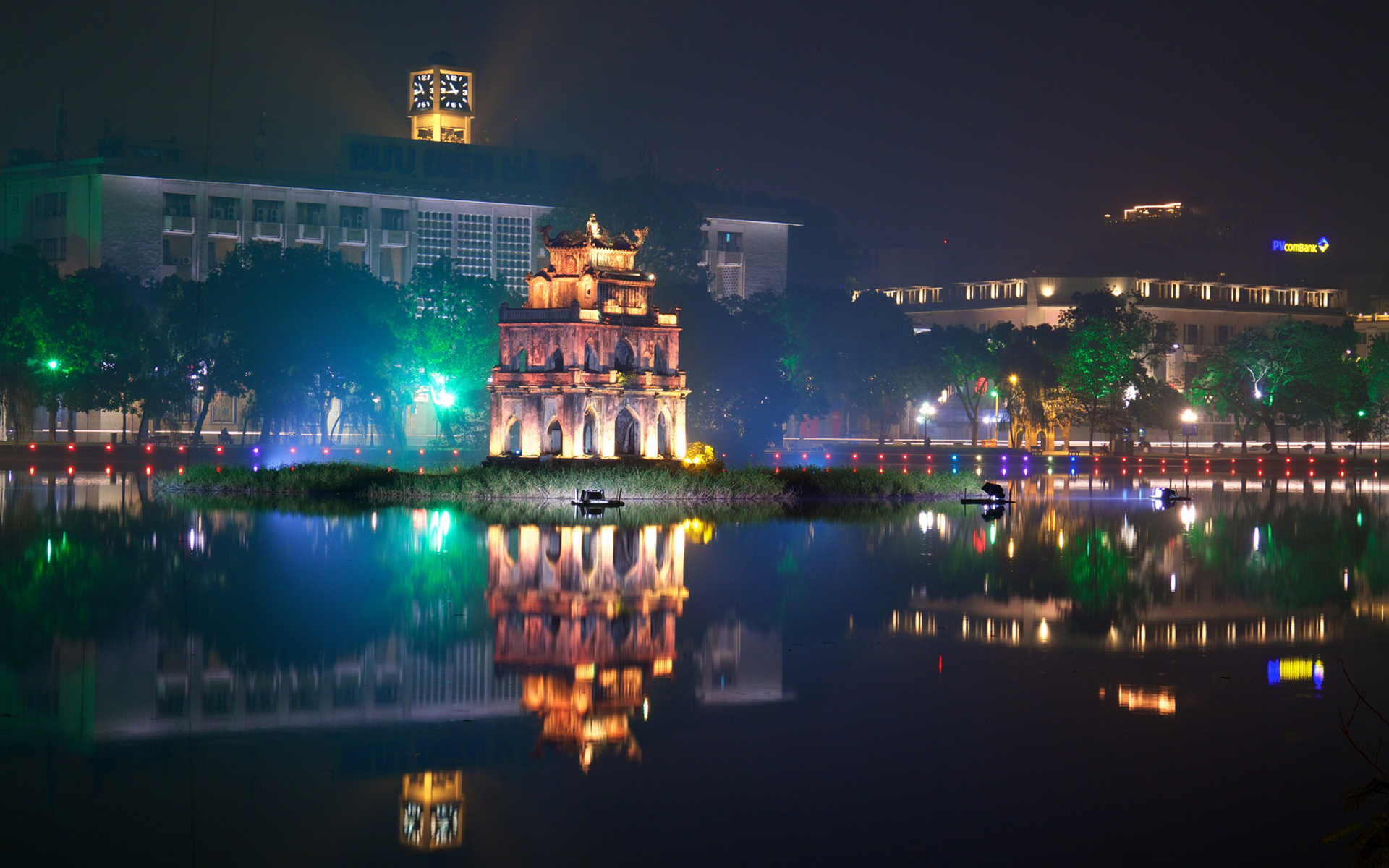 Обои ночь, огни, отражение, город, вьетнам, ханой, night, lights, reflection, the city, vietnam, hanoi разрешение 1920x1200 Загрузить