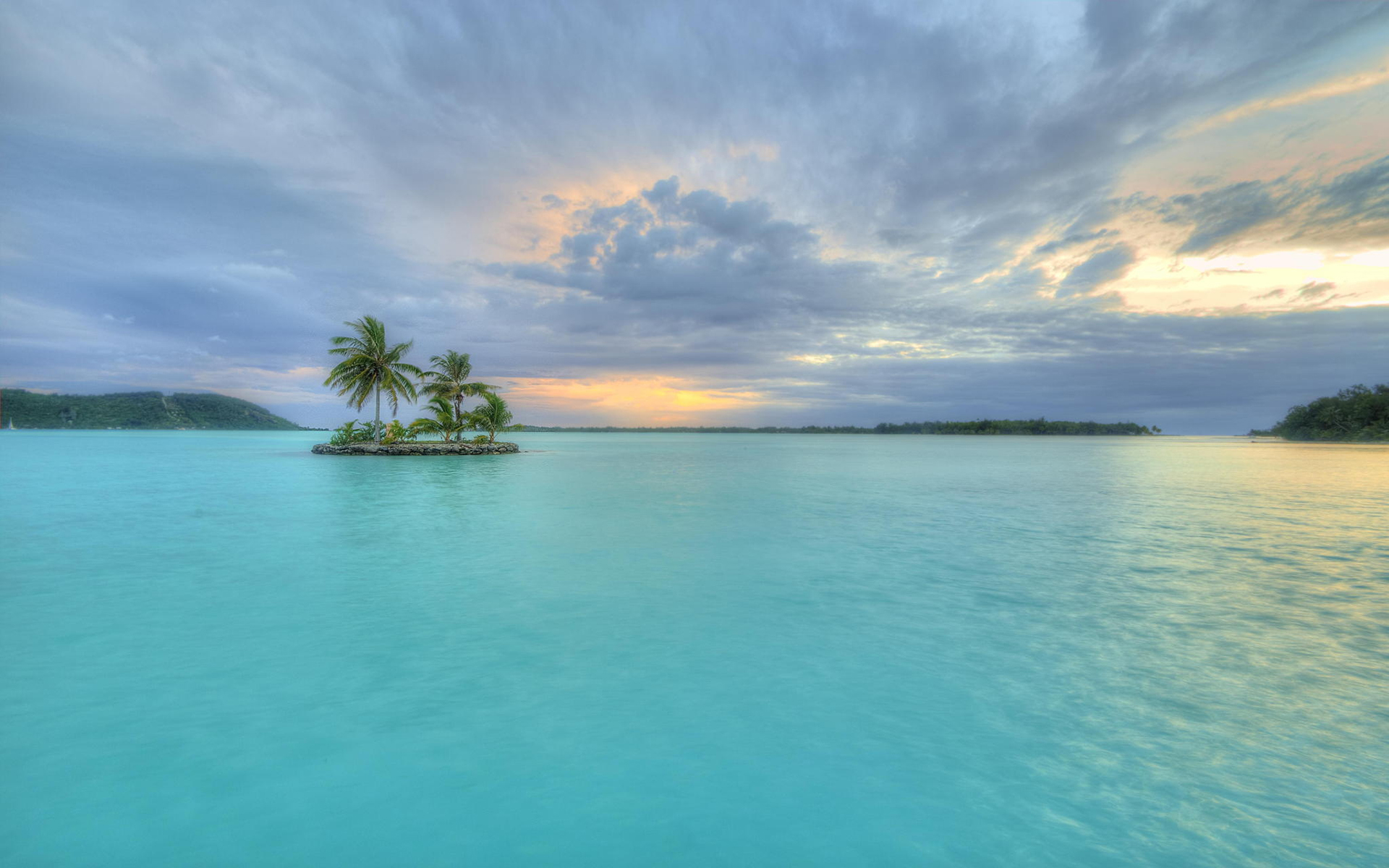 Обои небо, облака, пейзаж, море, пальмы, остров, тропики, the sky, clouds, landscape, sea, palm trees, island, tropics разрешение 1920x1200 Загрузить