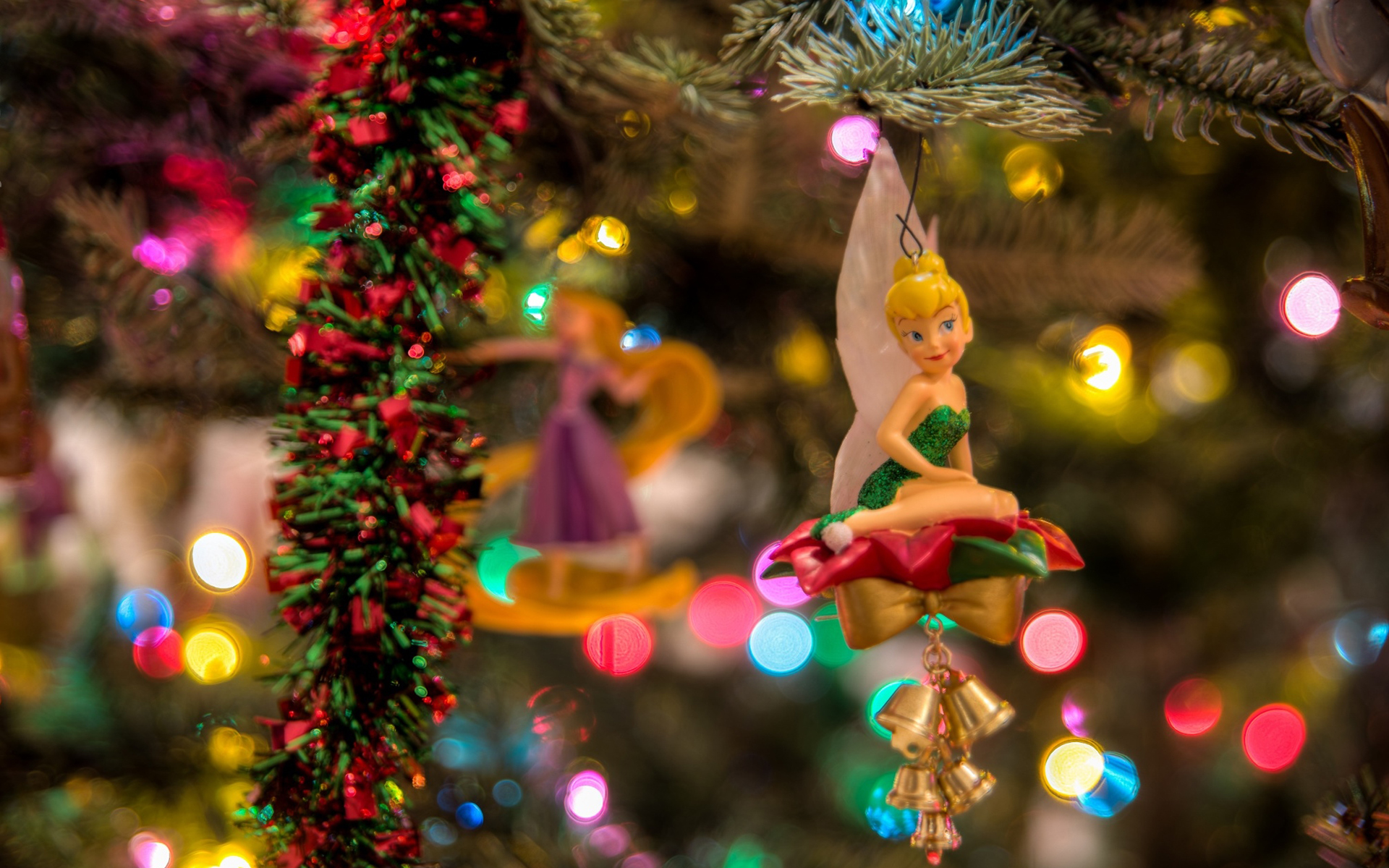 Обои новый год, елка, украшения, игрушки, рождество, куклы, eje gustafsson, new year, tree, decoration, toys, christmas, doll разрешение 1920x1200 Загрузить