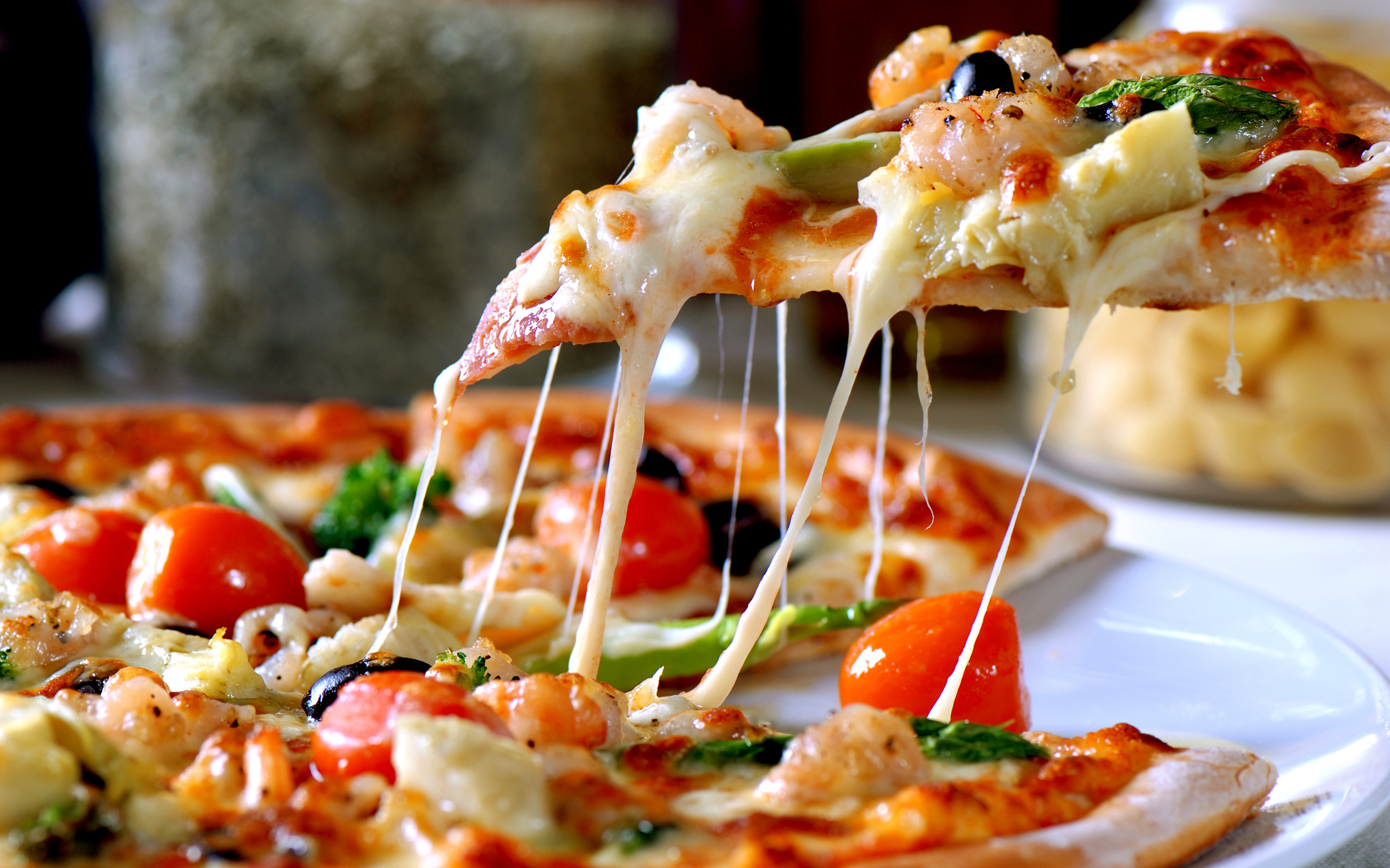 Обои сыр, овощи, пицца, cheese, vegetables, pizza разрешение 3840x2400 Загрузить