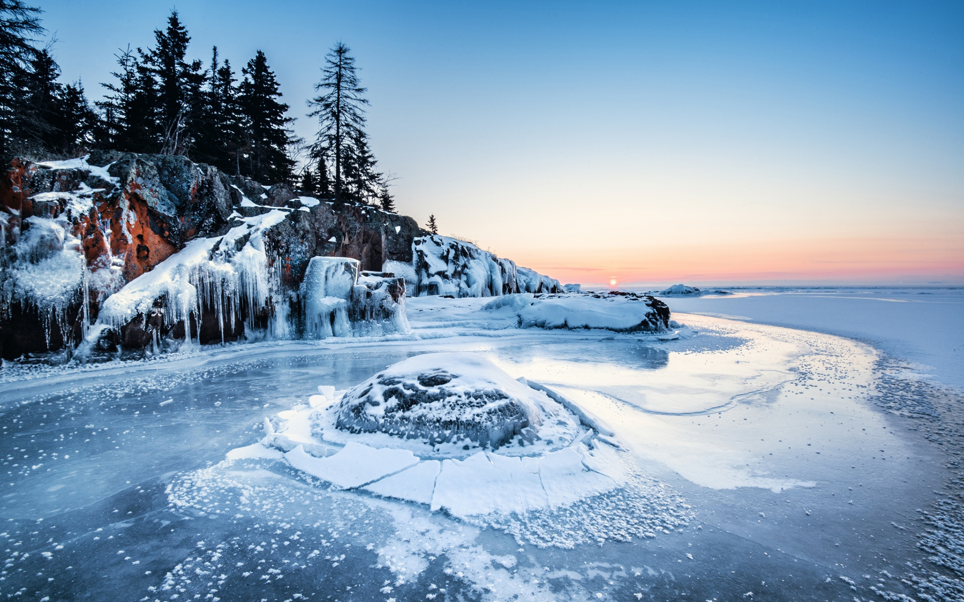 Обои озеро, природа, лес, зима, пейзаж, лёд, lake, nature, forest, winter, landscape, ice разрешение 1920x1200 Загрузить