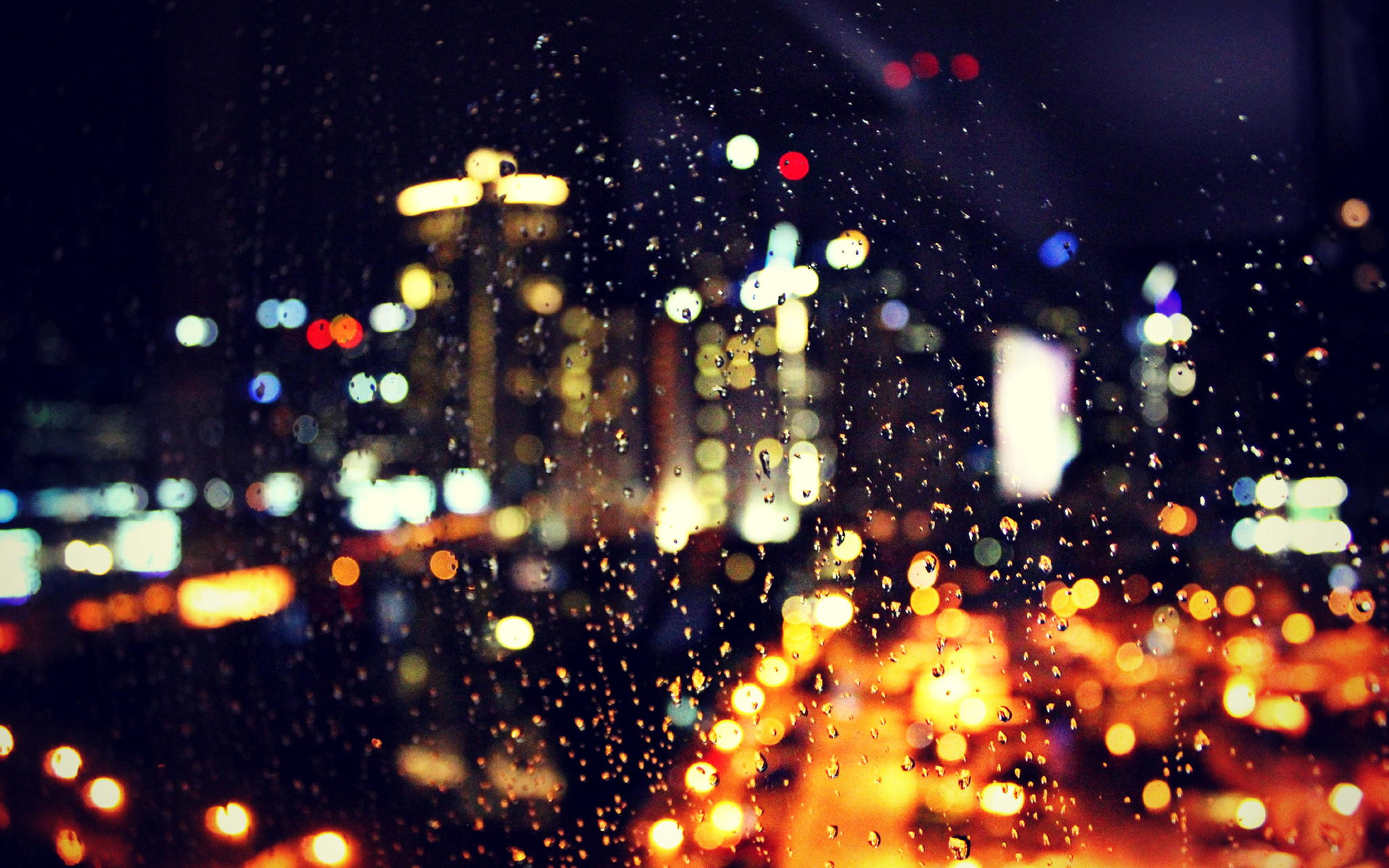 Обои ночь, огни, капли, город, дождь, стекло, боке, night, lights, drops, the city, rain, glass, bokeh разрешение 1920x1200 Загрузить