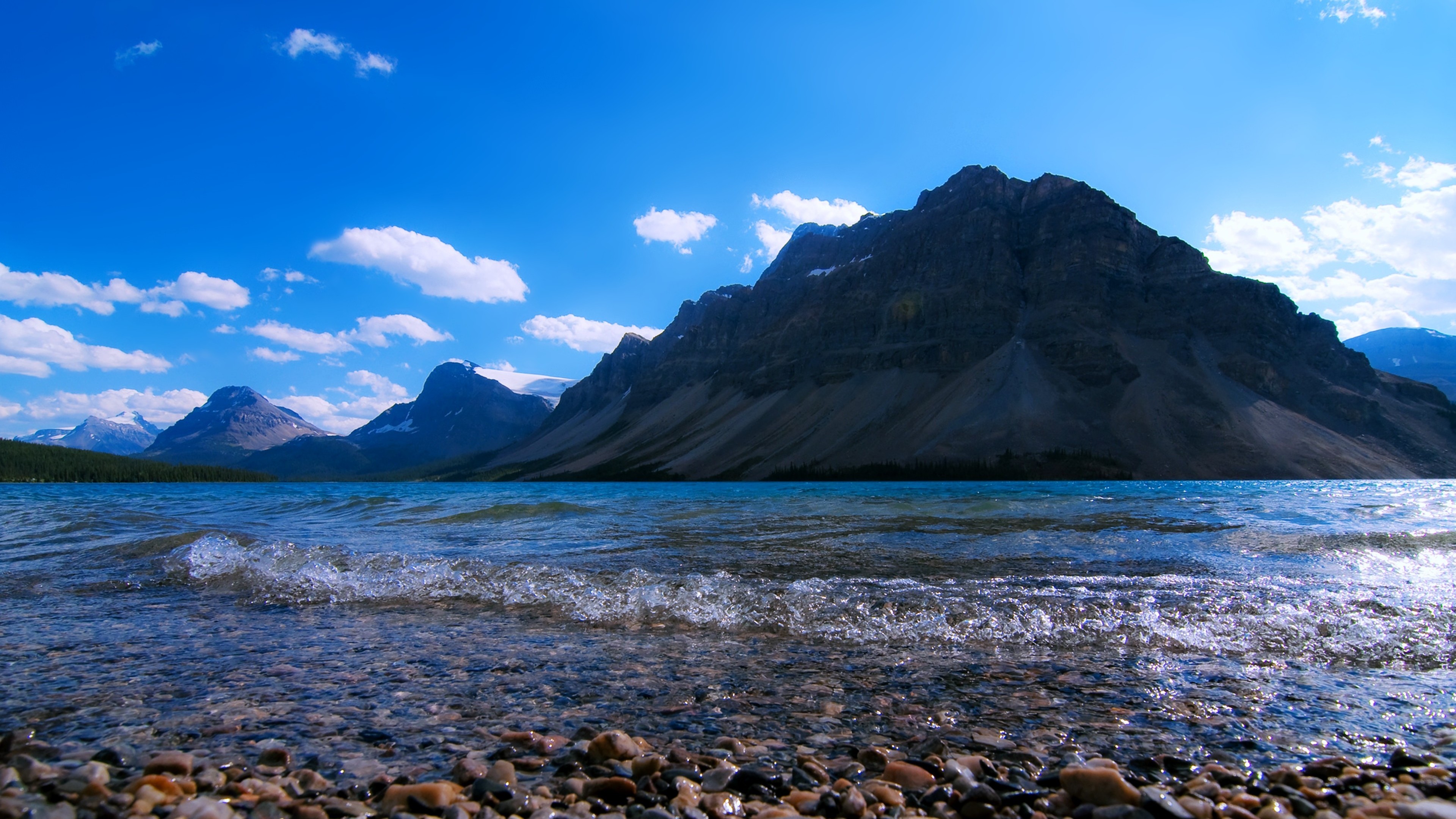 Обои озеро, горы, природа, камни, берег, пейзаж, небо облака, lake, mountains, nature, stones, shore, landscape, sky clouds разрешение 3840x2160 Загрузить