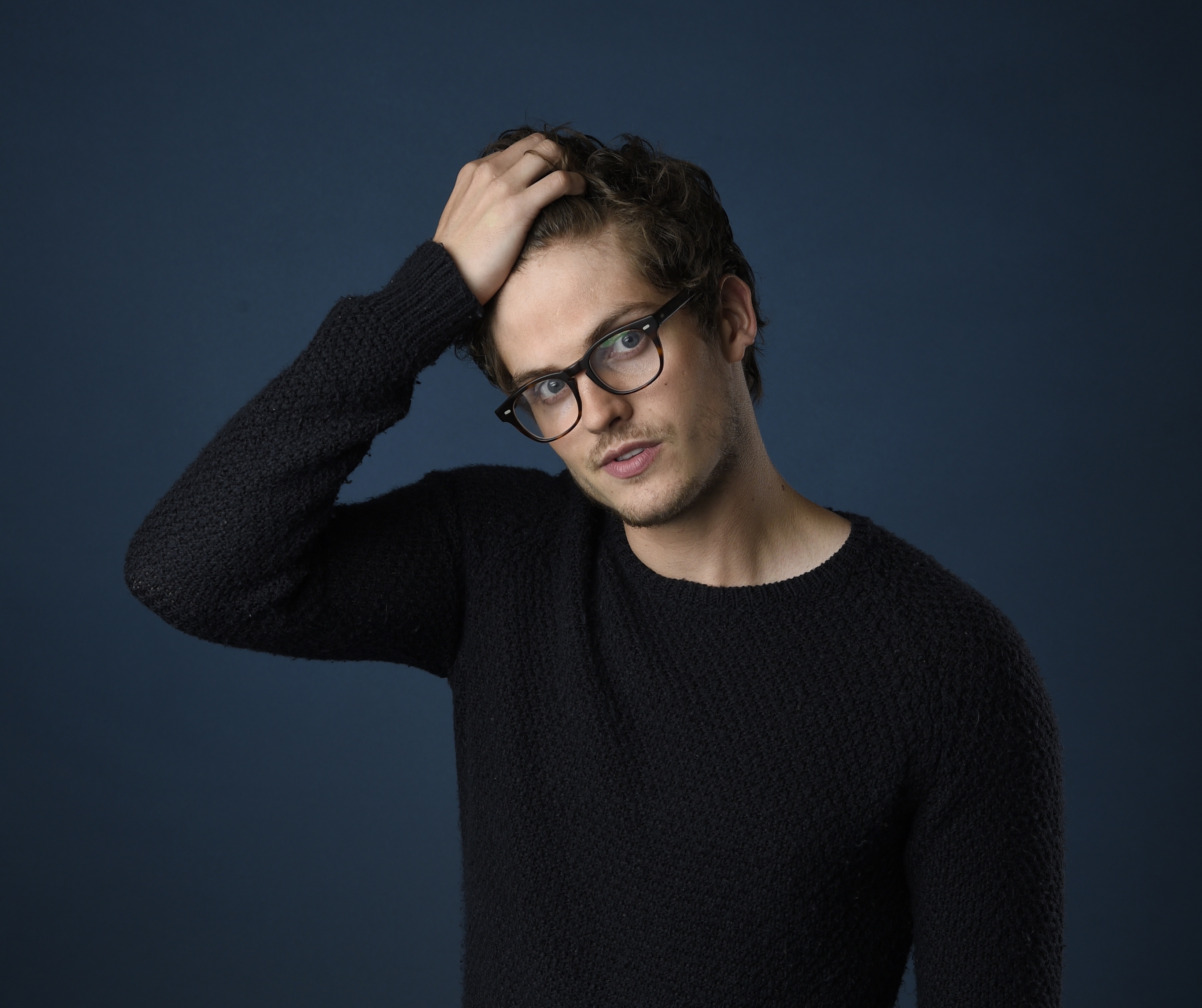 Обои взгляд, очки, актёр, лицо, дэниэл шарман, look, glasses, actor, face, daniel sharman разрешение 3280x2752 Загрузить