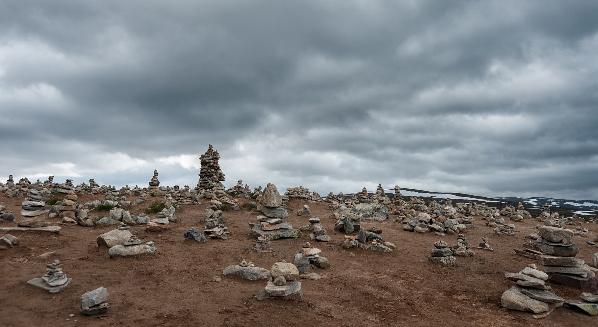 Обои небо, камни, тучи, пейзаж, норвегия, нурланн, стоди, the sky, stones, clouds, landscape, norway, nordland, of stodi разрешение 2010x1100 Загрузить