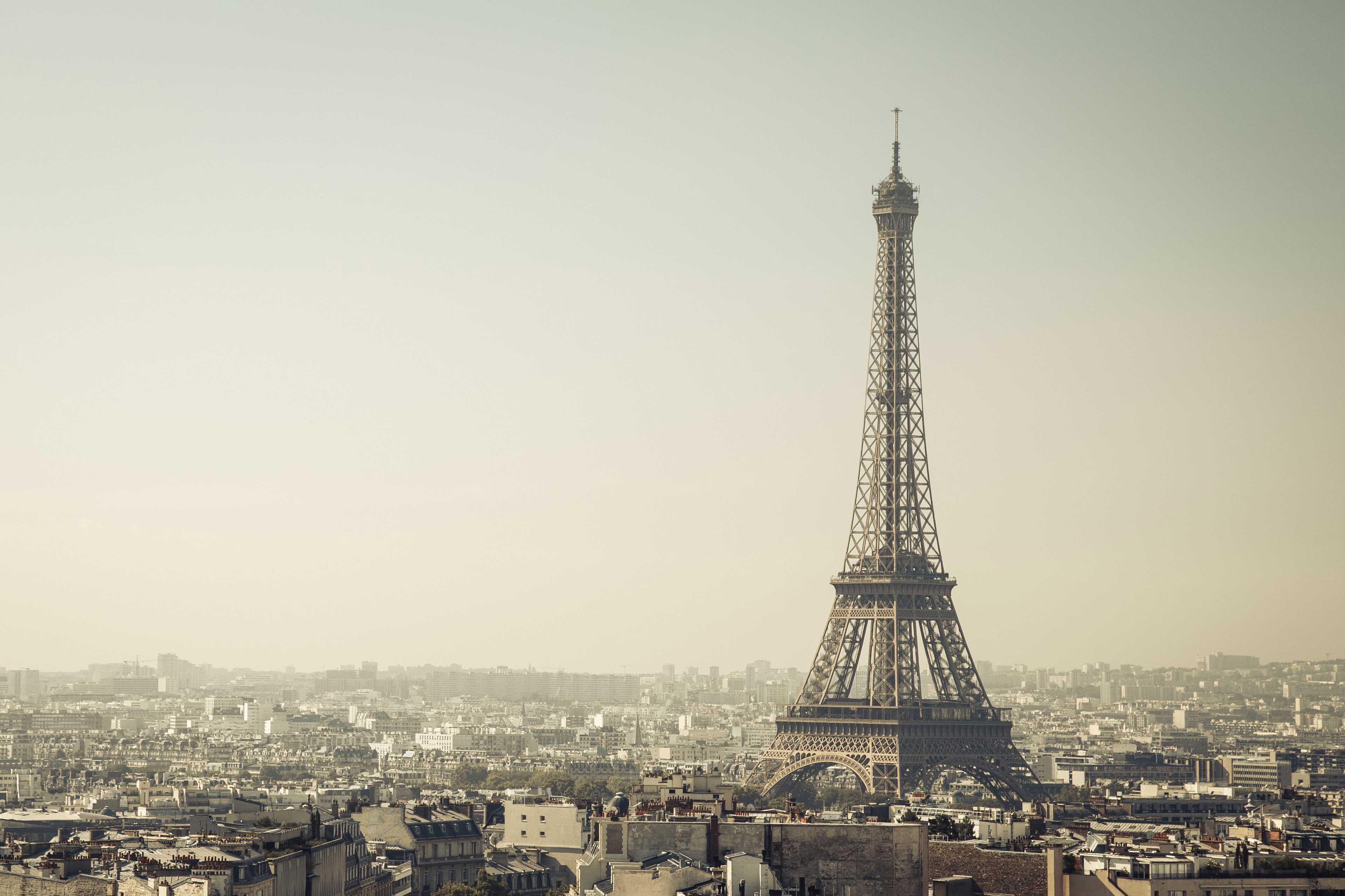 Сайты парижа. Эйфелева башня Эйфелева башня. Париж обои. Фон Париж. Франция фон.