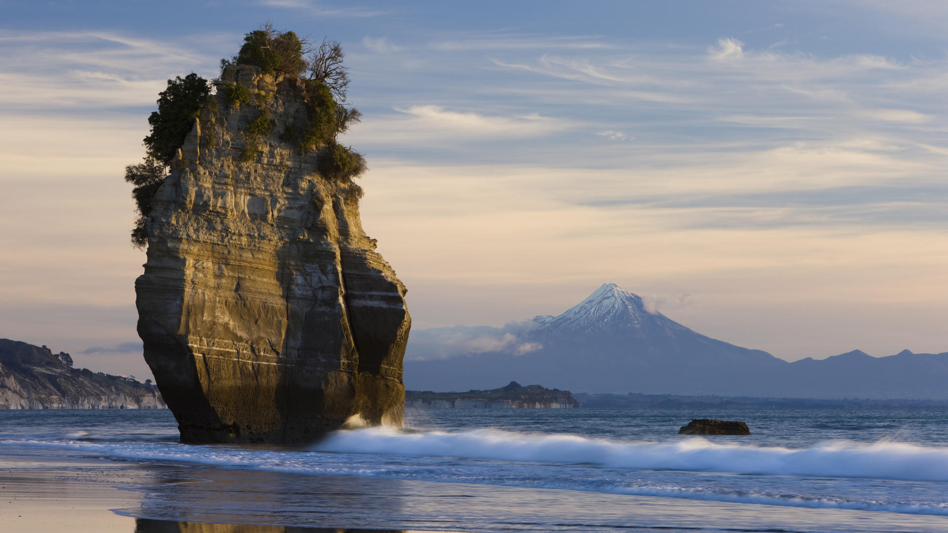 Обои море, скала, новая зеландия, гора таранаки, sea, rock, new zealand, mt taranaki разрешение 1920x1080 Загрузить