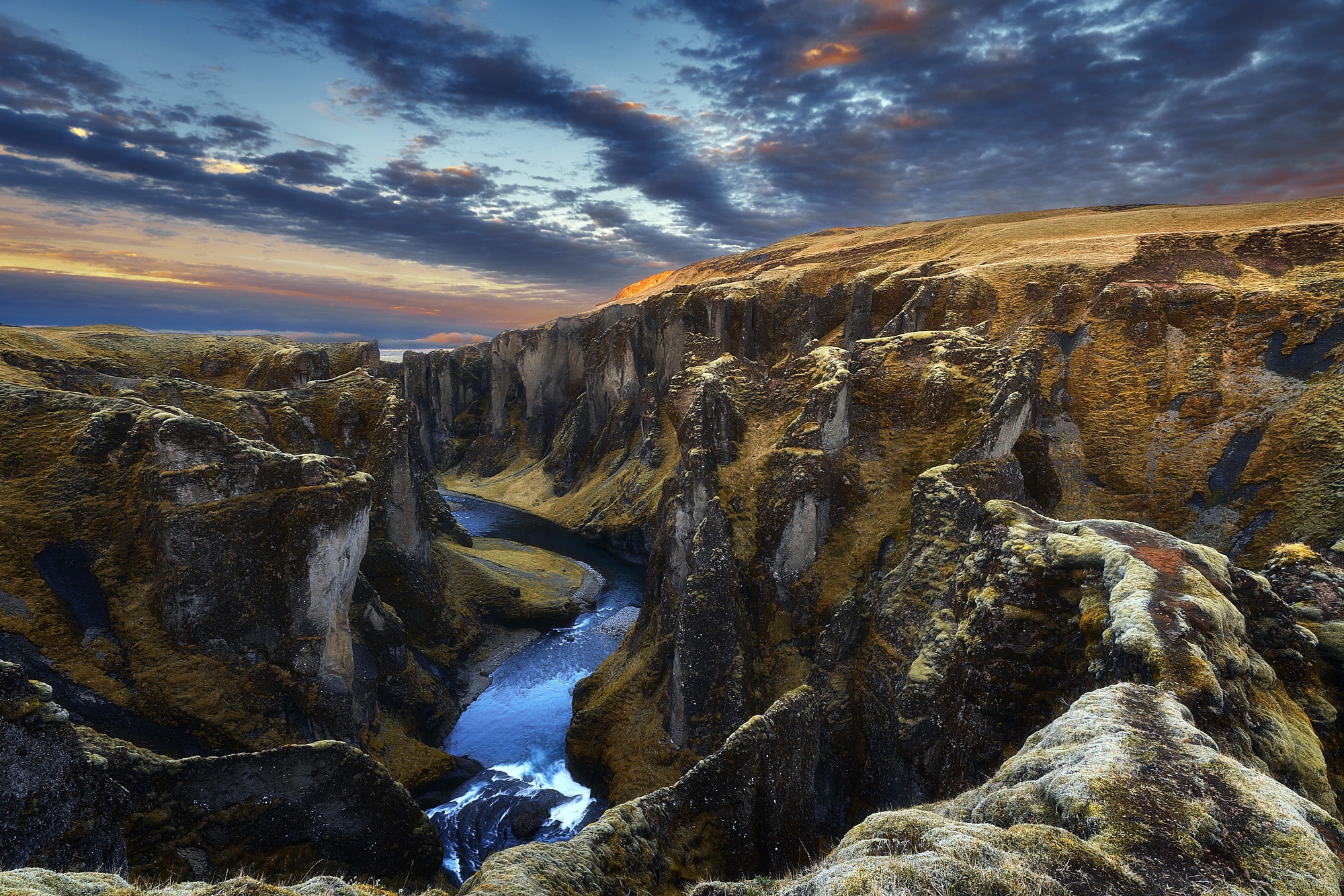 Обои небо, горы, исландия, the sky, mountains, iceland разрешение 2000x1334 Загрузить