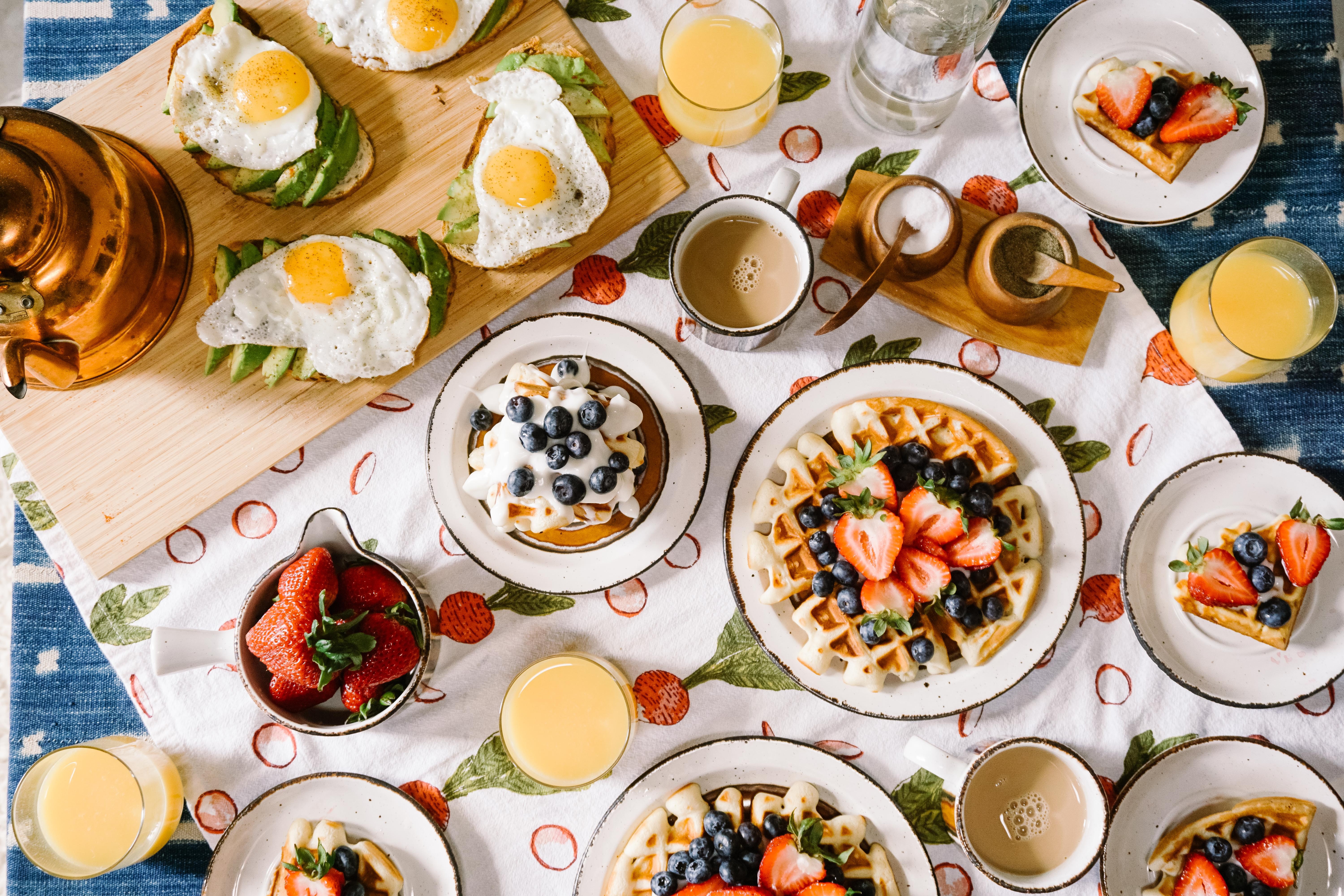 Обои ягоды, завтрак, натюрморт, яйцо, вафли, berries, breakfast, still life, egg, waffles разрешение 6000x4000 Загрузить