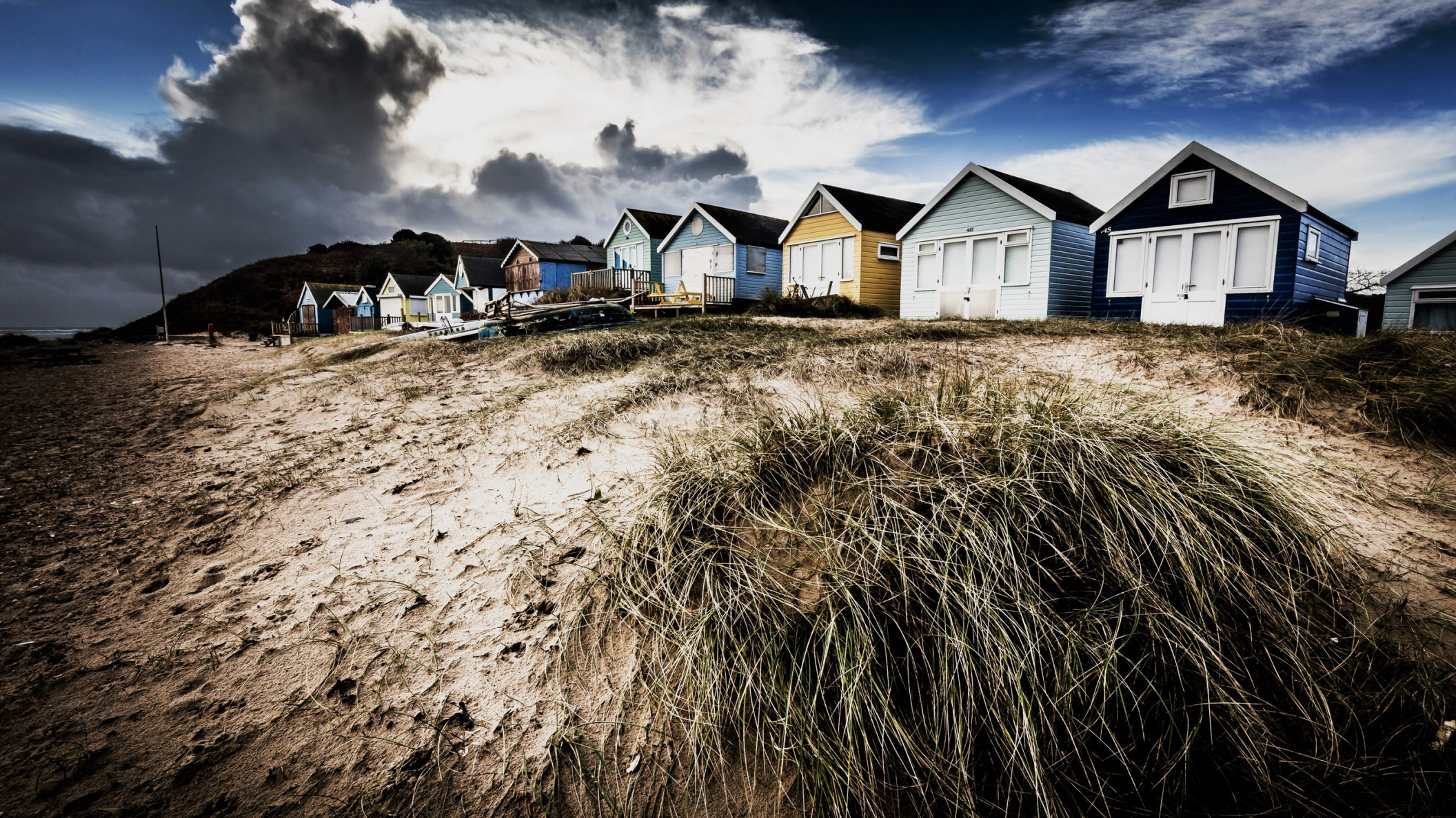 Обои природа, берег, сено, домики, дом, nature, shore, hay, houses, house разрешение 2112x1188 Загрузить