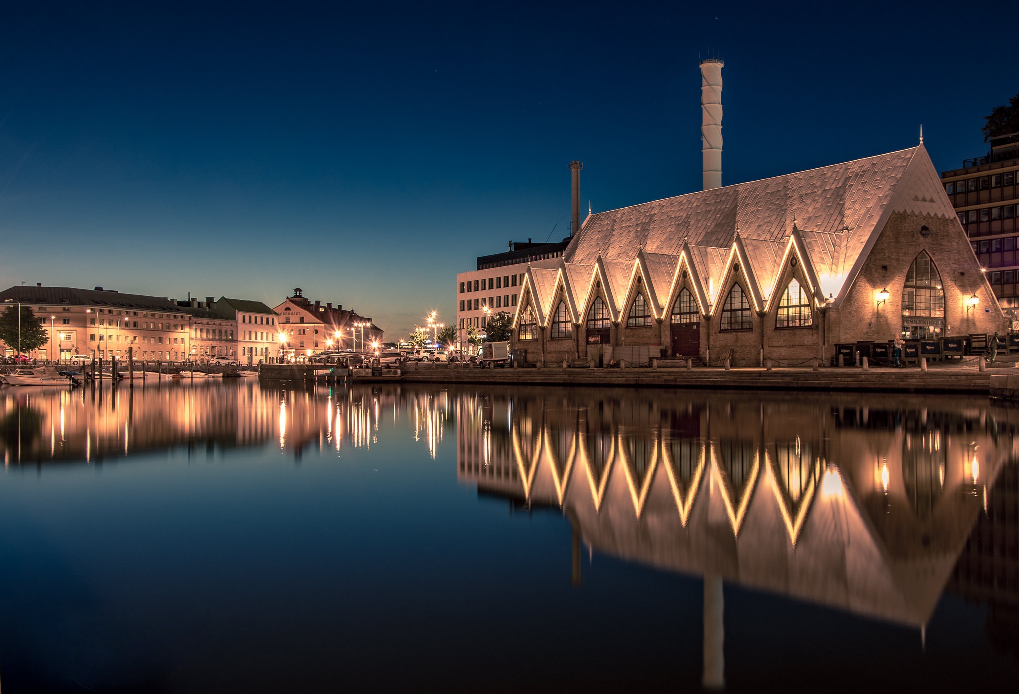 Обои огни, вечер, швеция, гётеборг, lights, the evening, sweden, gothenburg разрешение 2047x1394 Загрузить