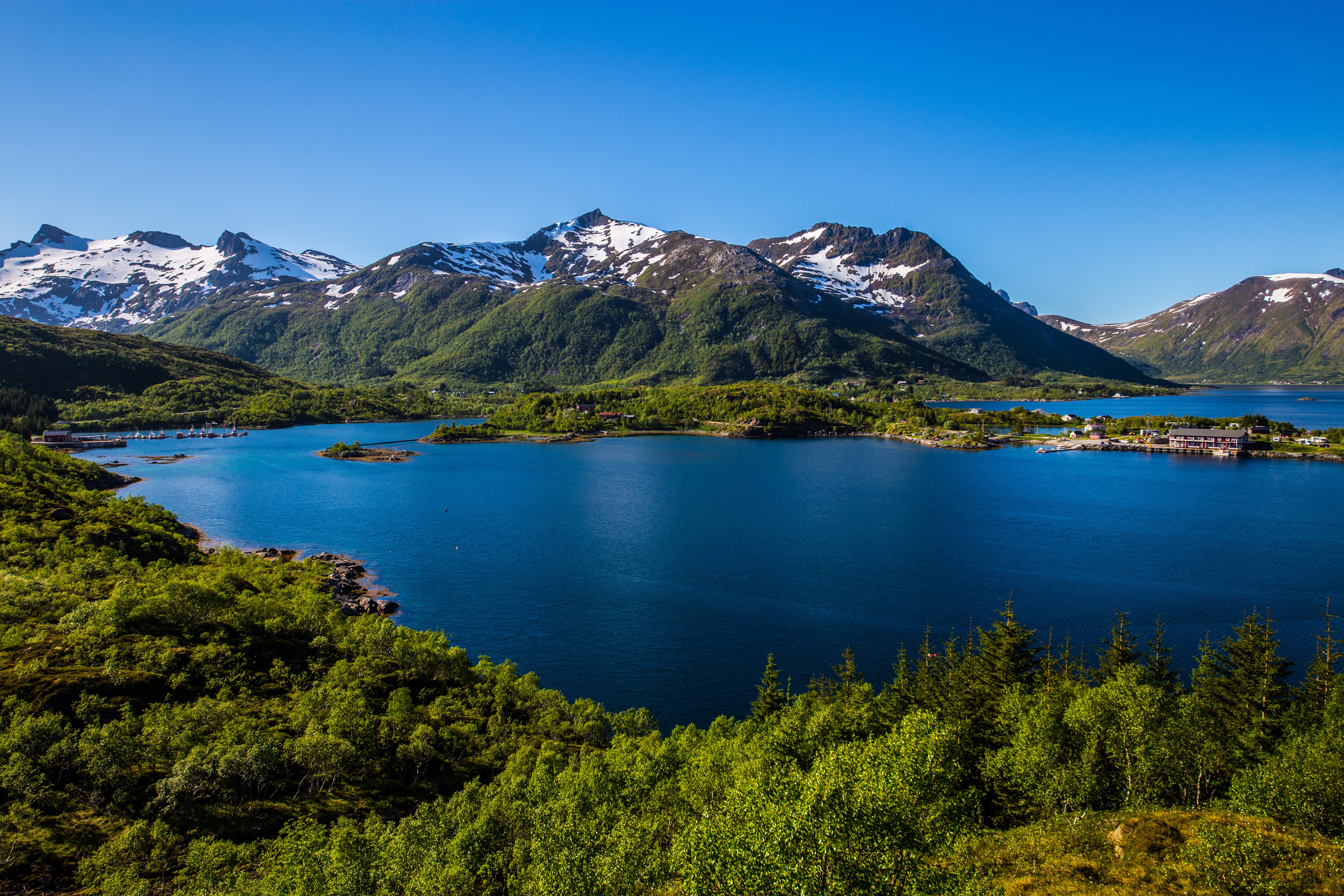 Обои горы, природа, пейзаж, норвегия, лофотенские острова, mountains, nature, landscape, norway, the lofoten islands разрешение 5120x3413 Загрузить